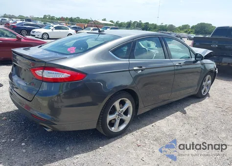 2016 Ford Fusion S z USA, uszkodzony, nr VIN 3FA6P0G77GR328086